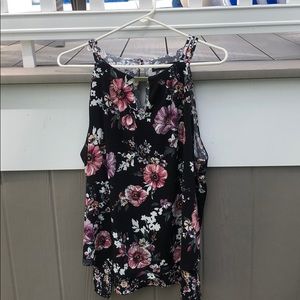 White House black market women’s top